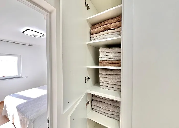 Holiday Apartment Albufeira شقة *